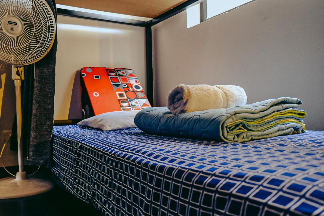 Hostel Metro Floresta Alojamiento Medellín Exteriör bild