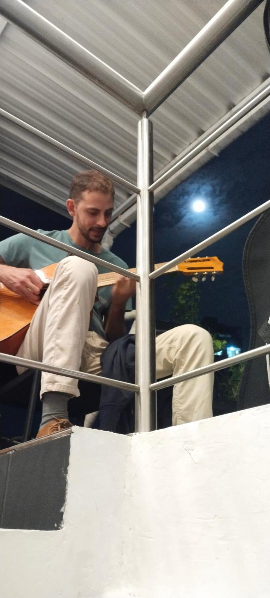 Hostel Metro Floresta Alojamiento Medellín Exteriör bild