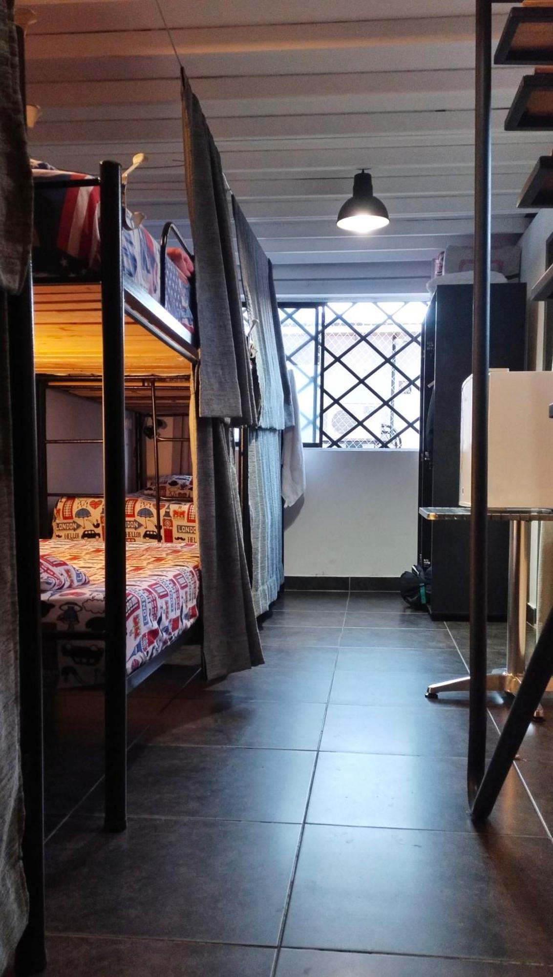 Hostel Metro Floresta Alojamiento Medellín Exteriör bild