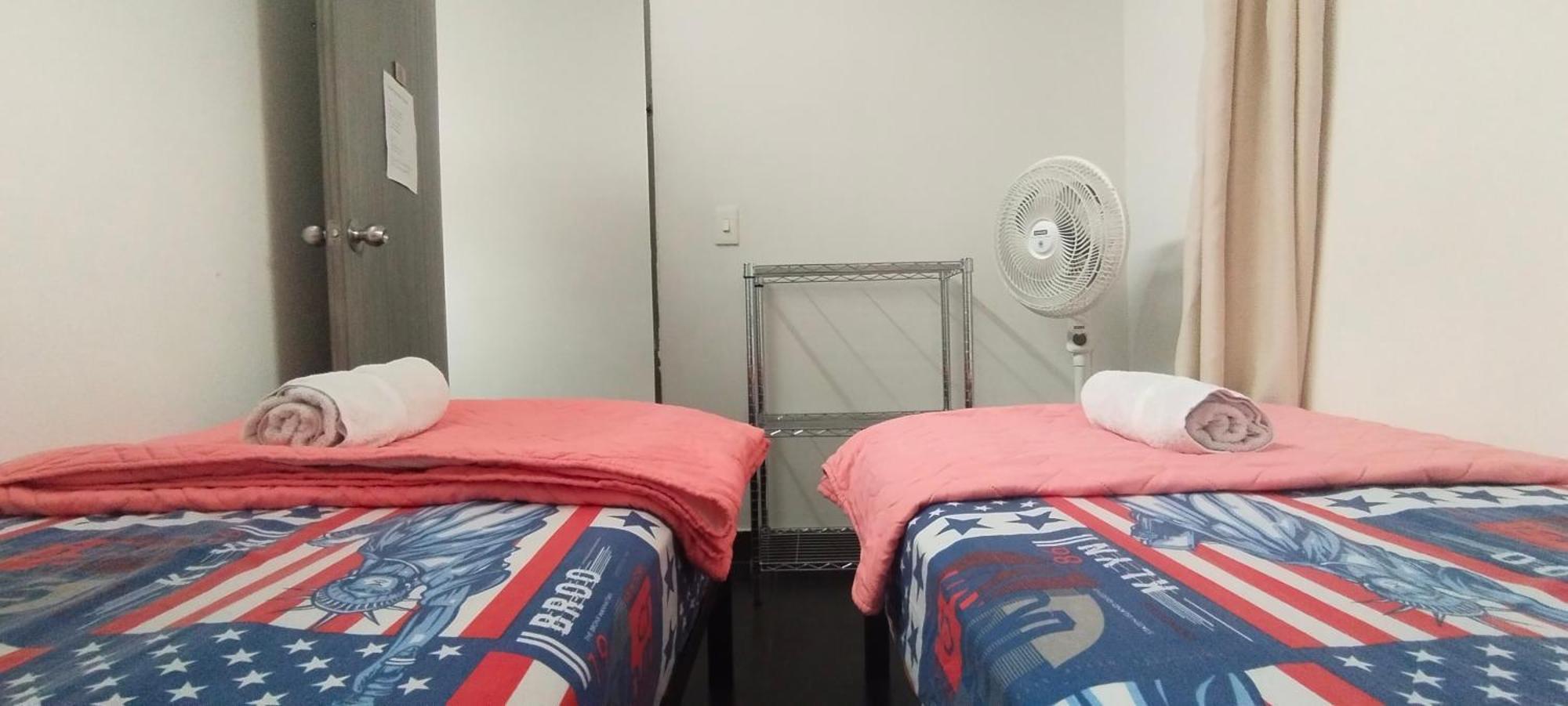 Hostel Metro Floresta Alojamiento Medellín Exteriör bild