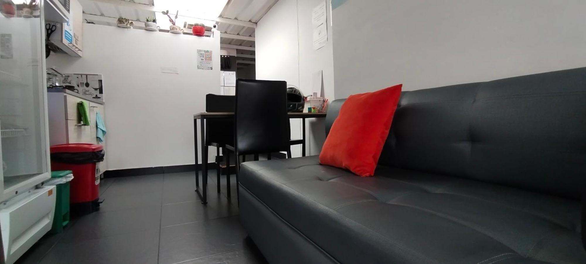 Hostel Metro Floresta Alojamiento Medellín Exteriör bild